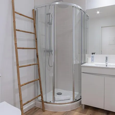 Apartment Campolide Charming &